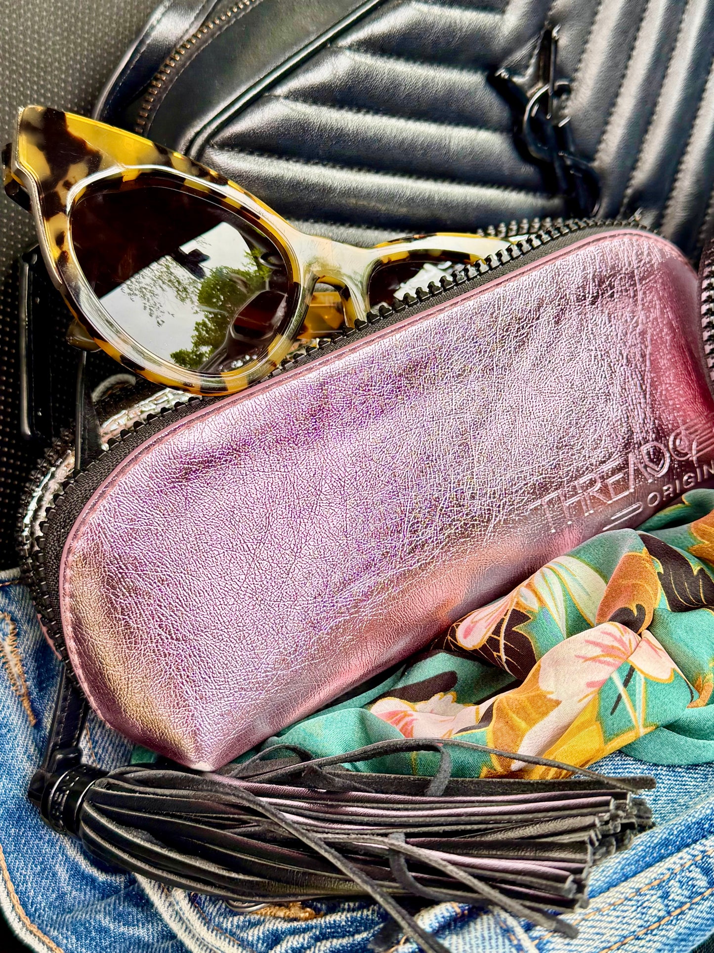 LYRA COMPACT MAKEUP BAG - PINK