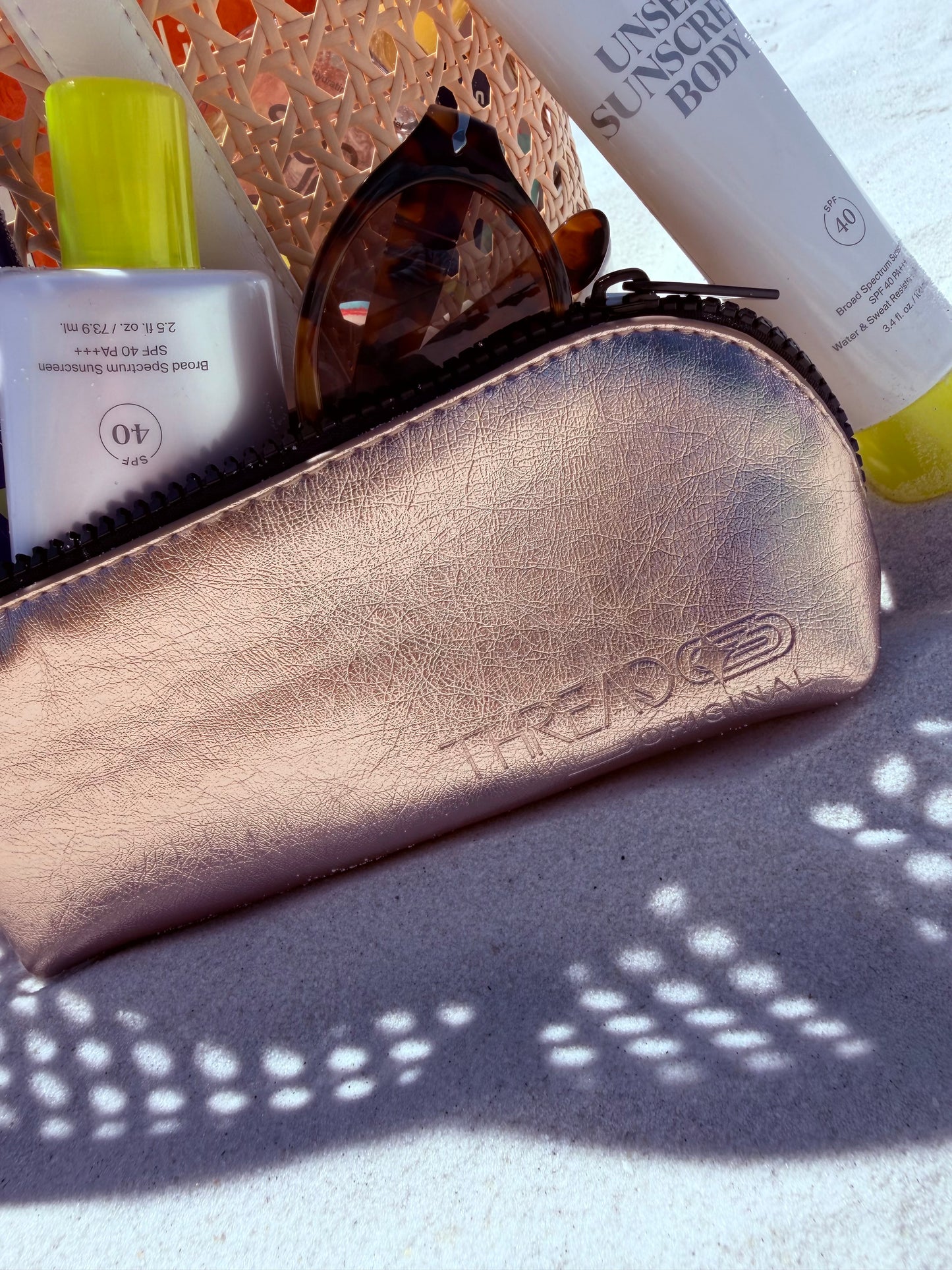 LYRA COMPACT MAKEUP BAG - FIZZ